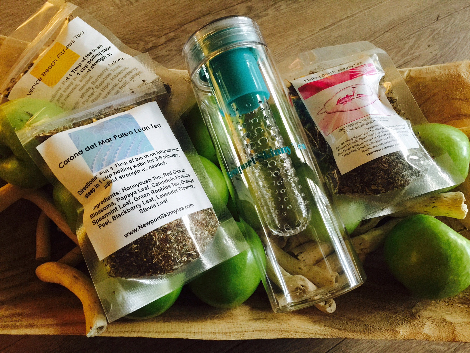 NST BPA-Free Fruit-Infusing Water Bottle - Newport Skinny Tea - 1